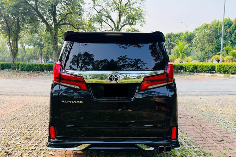 Alpahrd Luxury MPV